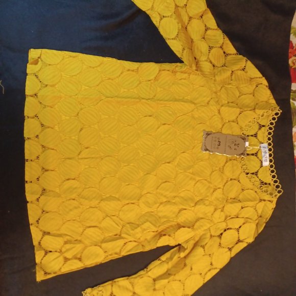 Lacey Lace Shirt - Picture 5 of 5